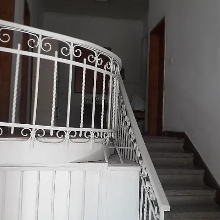 Tirana Apartment *